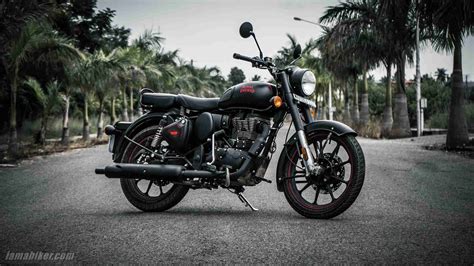 Royal Enfield Classic 350 BS6 Stealth Black HD wallpapers | IAMABIKER - Everything Motorcycle!