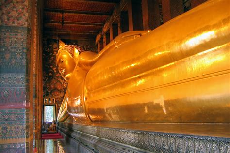 Wat Pho in Bangkok - The Temple of the Reclining Buddha - Go Guides