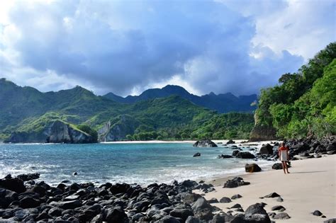 Maumere & Koka Beach Travel Guide: the best beach of Flores, Indonesia