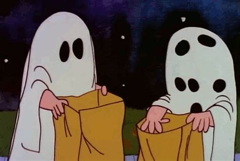 Charlie Brown Halloween GIF - Find & Share on GIPHY