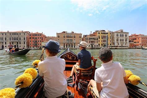 Gondola Ride in Venice: 7 Tips for a Better Experience in 2025