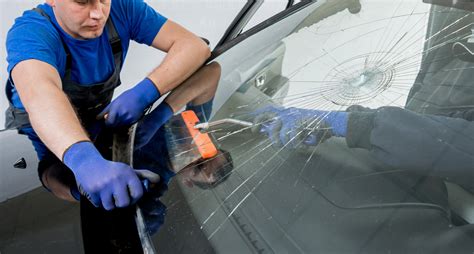 5 Auto Glass Replacement Hacks You Need to Know Now - YouFixCars.com