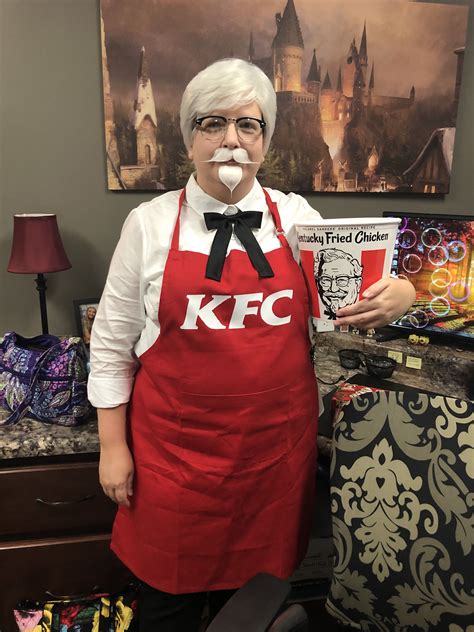 Colonel Sanders Halloween Costume KFC | Halloween costumes, Halloween, Kfc