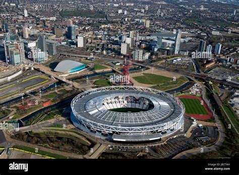 The Queen Elizabeth Park at Stratford London Stock Photo - Alamy