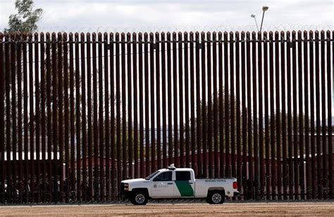 Democrats dub Supreme Court's border wall ruling 'regrettable' and 'nonsensical' | Fox News