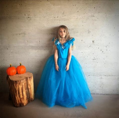 Cinderella girl, Cinderella film dress, Cinderella bal dress, luxury deguisement, sequined tulle ...