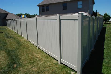 Vinyl Fence | American Fence | Toledo | American Fence & Supply Co.