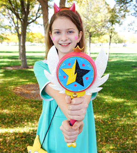 DIY Star Butterfly Costume | artsy-fartsy mama