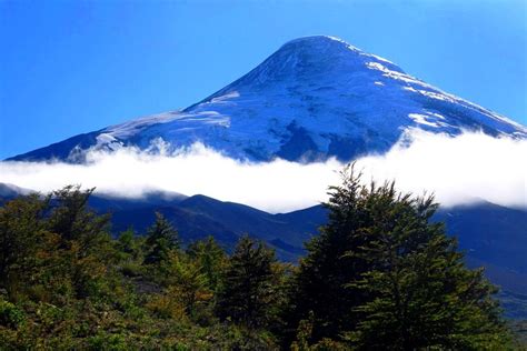 Osorno Volcano in Puerto Varas, Chile (with Map & Photos)