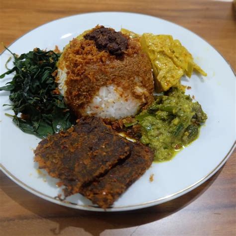 10 Nasi Padang Vegetarian Jakarta, Enak dan Sehat! - Nibble