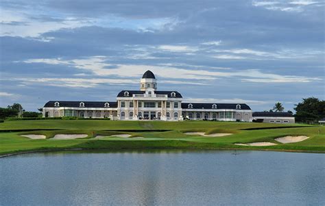 Summit Point Golf Country Club in Manila, Philippines