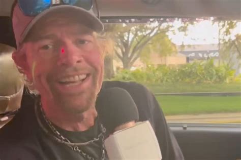 WATCH: Toby Keith Is All Smiles Singing Karaoke In Backseat Of An Uber Amid Cancer Battle ...