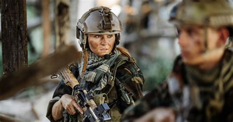 This Woman Is Training to Become the First Female Navy SEAL Ever