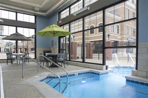 Courtyard by Marriott Holland Downtown Holland, Michigan, US - Reservations.com