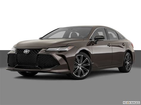 TOYOTA AVALON HIGH QUALITY CAR AUTOMOTIVE STOCK PHOTOS & IMAGES