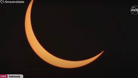 Solar Eclipse 2023 Live: Rare hybrid solar eclipse captured from ...