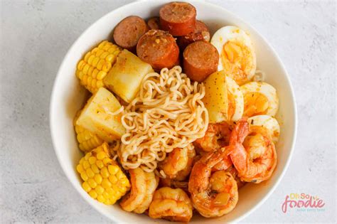 Seafood Boil With Ramen Noodles - Oh So Foodie