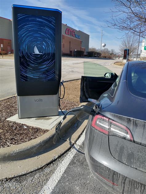 AMC New Lenox 14 | New Lenox, IL | EV Station