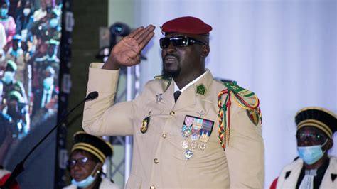 Guinea Coup Leader Sworn in as Transitional President