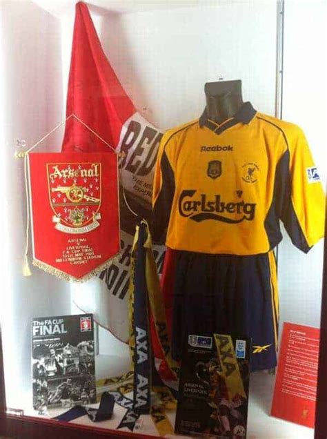 Photolog: Opening night of the new Liverpool FC Museum at Anfield ...