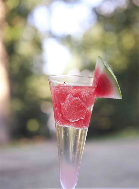 The Best Watermelon Cocktail: Refreshing Watermelon Fizz - Happily ...