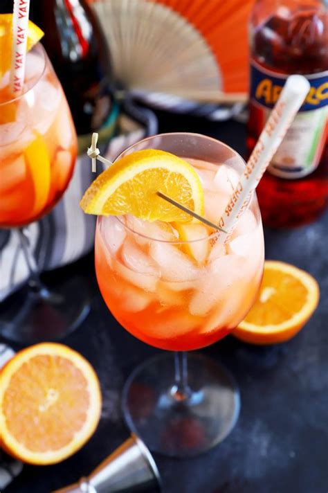 Classic Aperol Spritz Cocktail Recipe | Cake 'n Knife