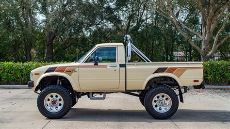 1983 Toyota SR5 for Your 'Back to the Future' Itch | CarsRadars