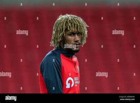 Dion Sanderson (16) of Sunderland during the pre-game warmup Stock ...