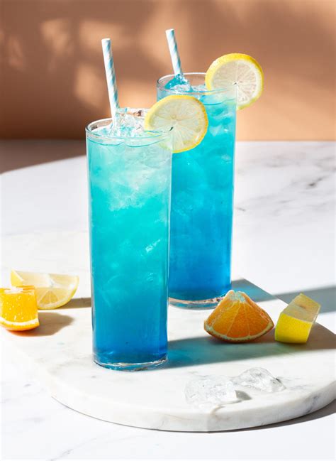 Blue Mocktail: Beautiful, Easy, and Refreshing - Mocktail.net