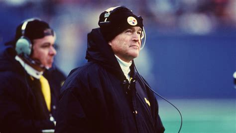 Hall of Fame Steelers coach Chuck Noll dead at 82 | wfaa.com