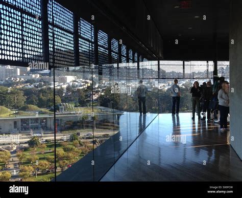 View of the observation deck at the de Young Museum in San Francisco ...