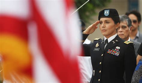 October 2020: Tulsi Gabbard Is Refocusing Her Military Career In California : r/tulsi