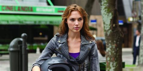 Gal Gadot should return to Fast & Furious | Daily News Hack