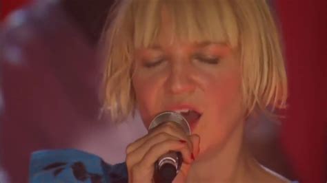 Sia - Breathe Me (Live At SxSW) TRADUÇÃO - YouTube