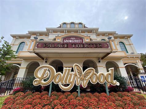 Dollywood Announces Orlando Audition Event for the 2024 Theme Park Season - LaughingPlace.com