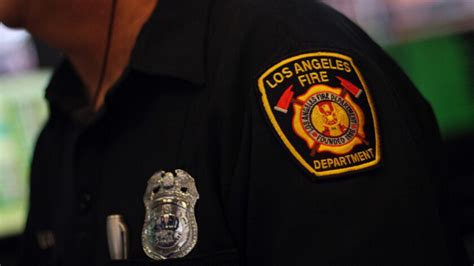 L.A. firefighters, police officers challenge vaccine mandate - Los Angeles Times