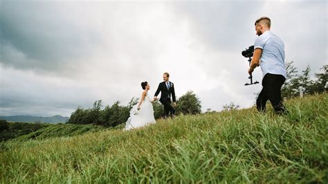 7 PRO TIPS For WEDDING VIDEOGRAPHY! - YouTube