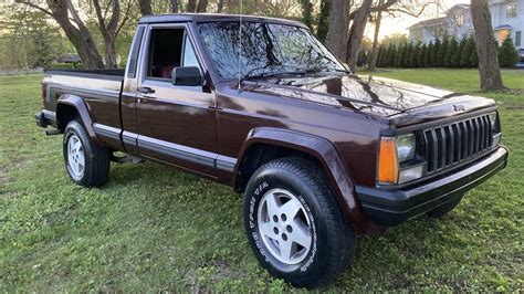 This 7,000-Mile 1988 Jeep Comanche Can Get the Job Done