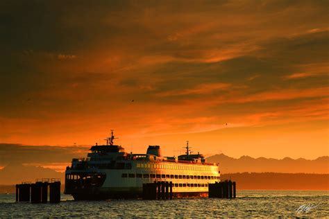 B124 Sunset Edmonds Ferry, Edmonds Washington | Randall J Hodges Photography