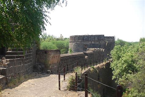 Forts of Maharashtra: Ahmednagar Fort