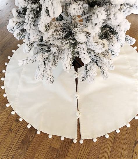 Make It Yourself Christmas Tree Skirt With Tassels