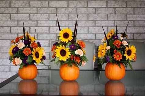 Pumpkin Flower Arrangement {Thanksgiving Centrepiece} - Life at Cloverhill