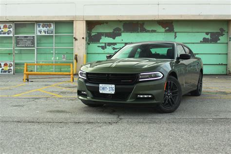 Car Review: 2019 Dodge Charger SXT AWD | Driving