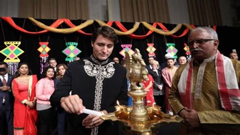 Hold your breath, because Justin Trudeau is celebrating Diwali dressed ...