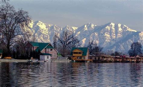 Nigeen Lake Srinagar | Attraction | Kashmir Tourism