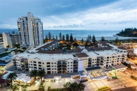 Oaks Calypso Plaza Resort (Coolangatta): What to Know BEFORE You Bring Your Family