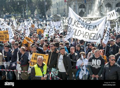 Rome, Italy. 15th Mar, 2017. National demonstration itinerant workers in Rome to demand the ...