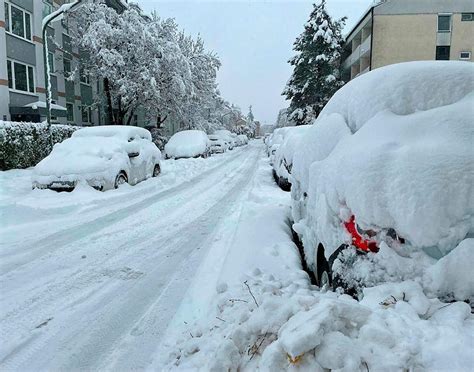 Japan issues alert for heavy snow