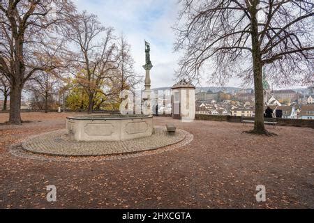 Lindenhof fountain viewpoint Switzerland Zurich Stock Photo - Alamy