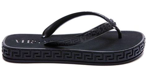 Versace Rubber Medusa Head Motif Flip Flops in Black - Lyst